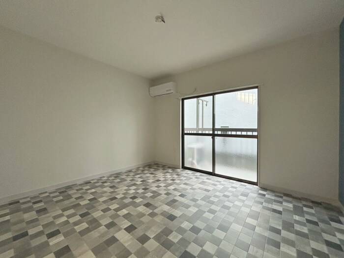 物件内観写真4　(居室)