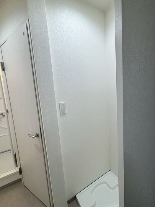 物件内観写真15　(洗濯機置場)