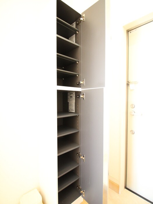 物件内観写真15　(靴箱)