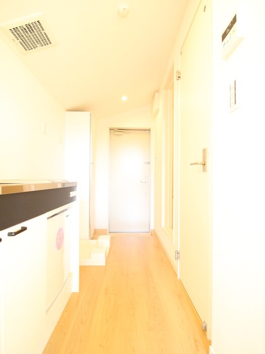 物件内観写真18　(廊下)