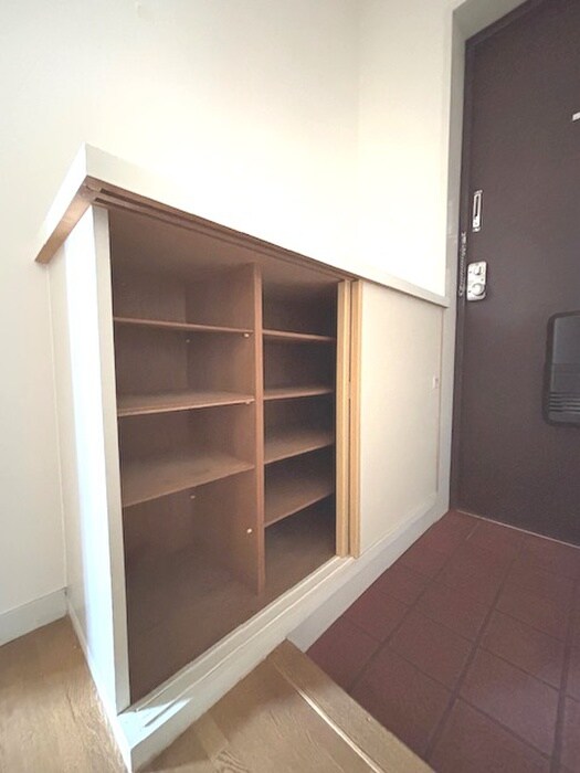 物件内観写真10　(靴箱)