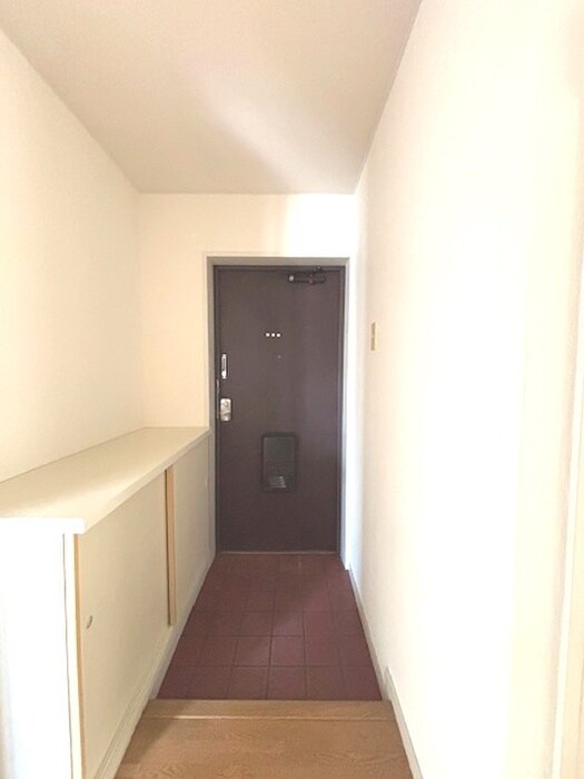 物件内観写真17　(玄関)