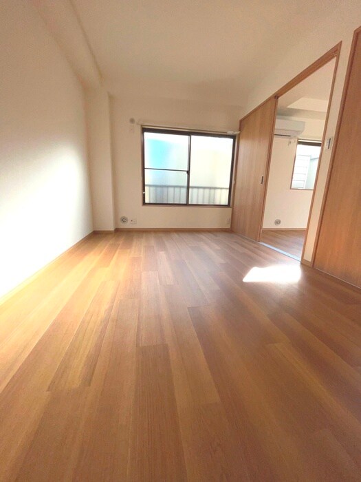 物件内観写真10　(居室)