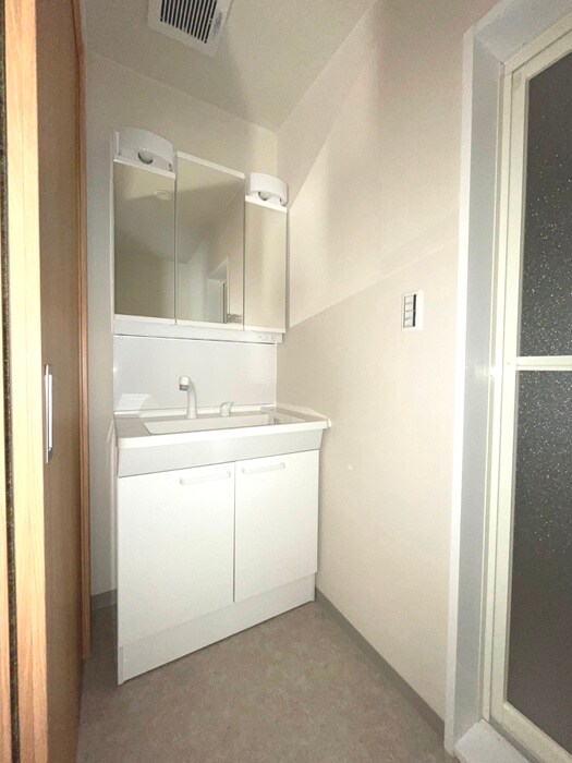 物件内観写真12　(洗面)