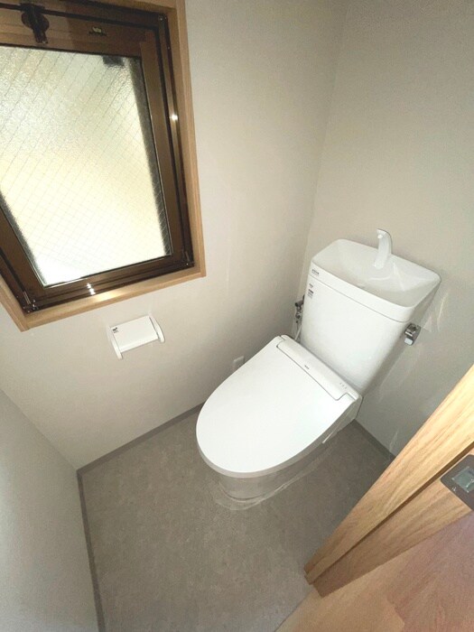 物件内観写真14　(トイレ)