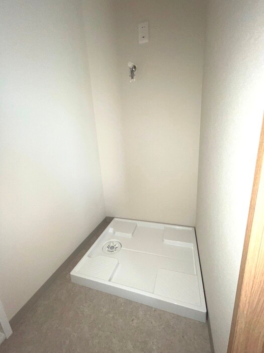 物件内観写真15　(洗濯機置場)