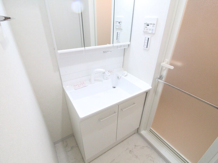 物件内観写真12　(洗面)