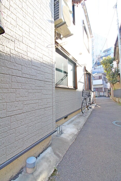 物件外観写真3　(駐輪場)