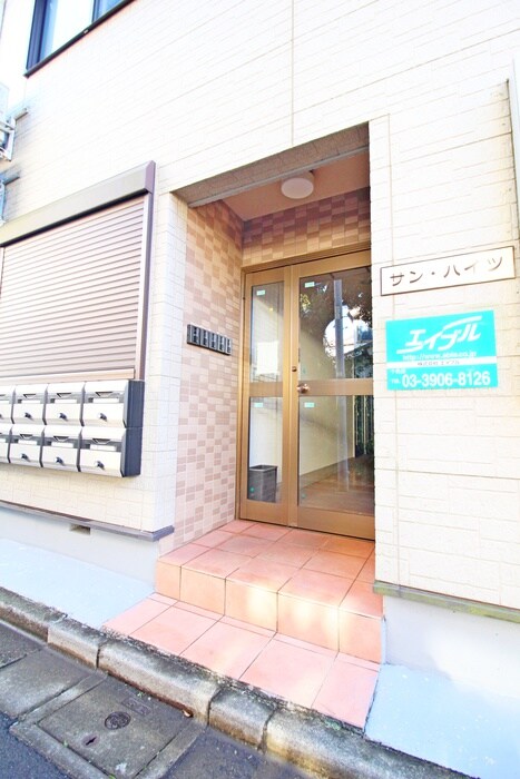 物件外観写真4　(エントランス部分)