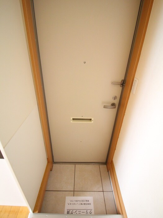物件内観写真17　(玄関)