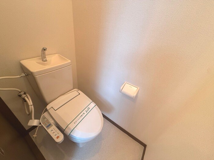 物件内観写真15　(トイレ)