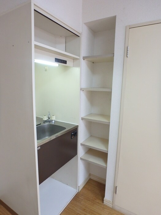 物件内観写真18　(収納)