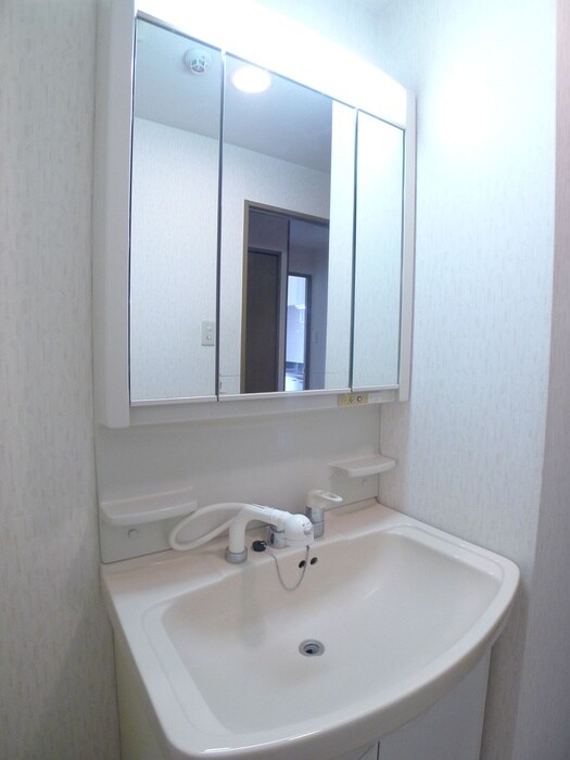 物件内観写真15　(洗面)