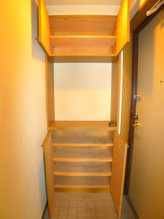 物件内観写真18　(靴箱)