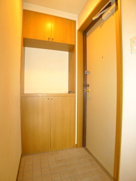 物件内観写真19　(玄関)