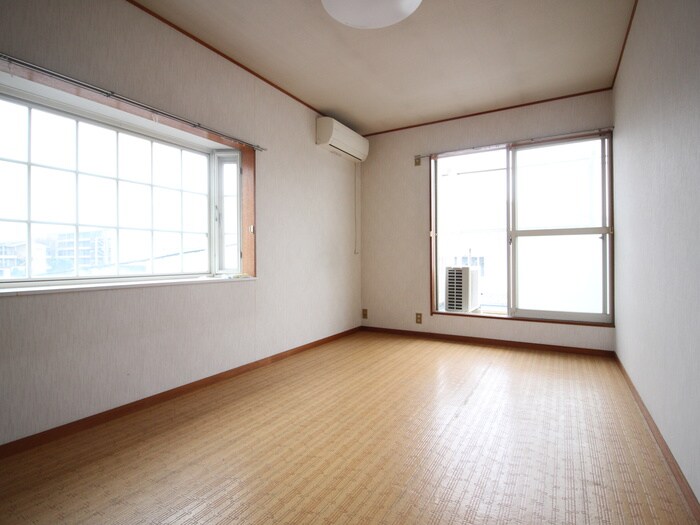 物件内観写真4　(居室)