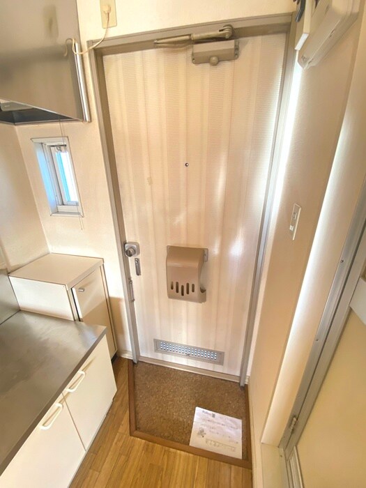 物件内観写真17　(玄関)