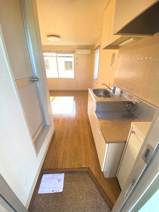 物件内観写真18　(玄関)