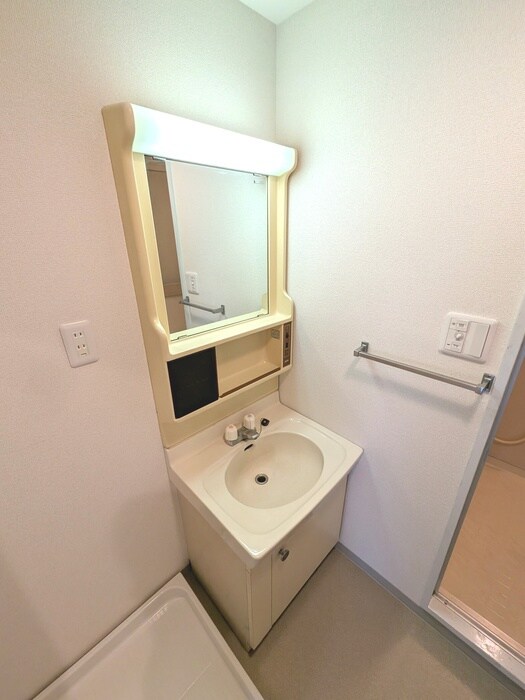 物件内観写真13　(洗面)