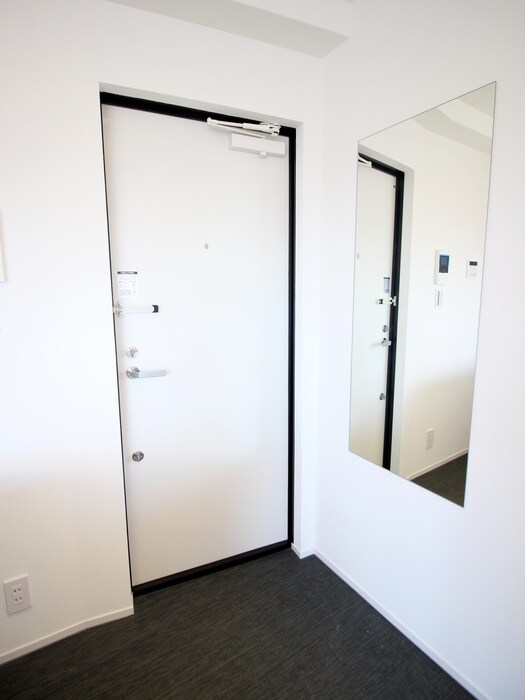 物件内観写真19　(玄関)