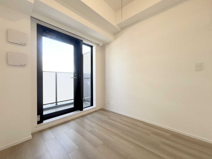 物件内観写真8　(室内からの展望)