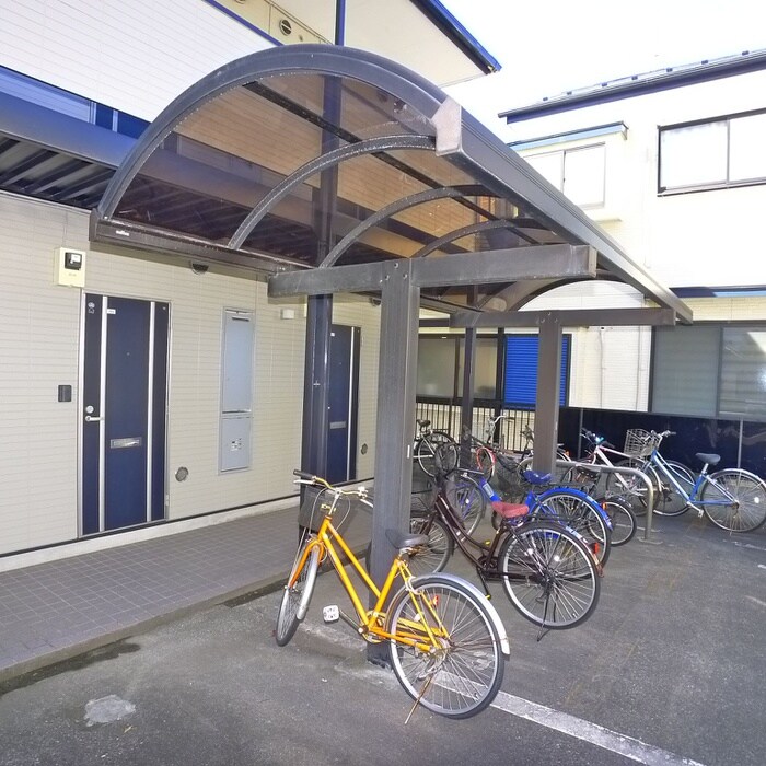 物件外観写真5　(駐輪場)