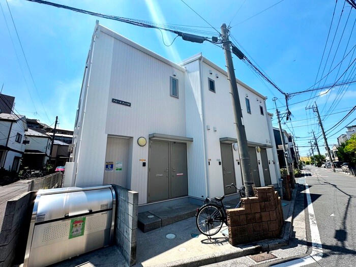 アムールチュラⅢの物件外観写真