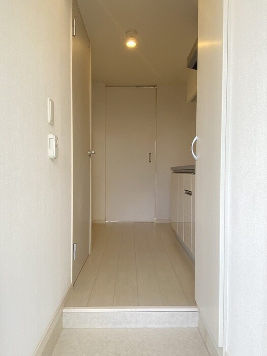 物件内観写真11　(玄関)