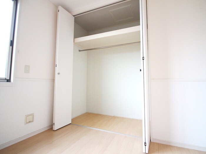 物件内観写真13　(収納)