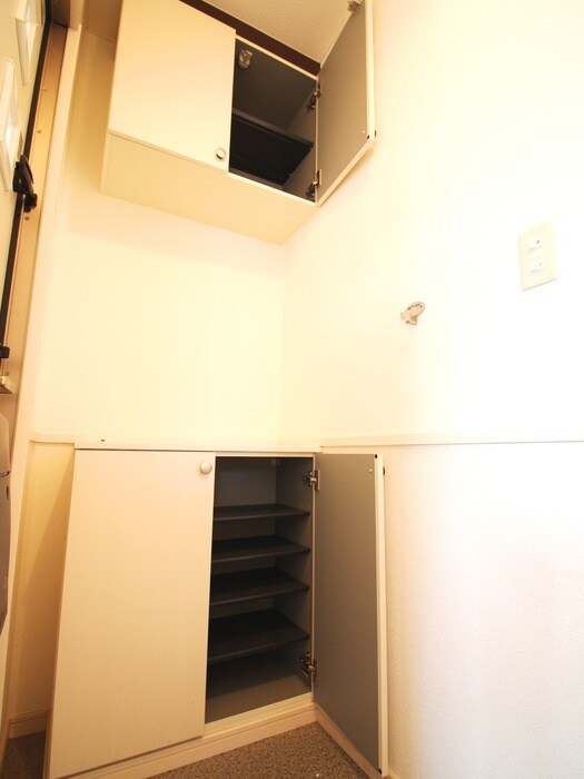 物件内観写真18　(靴箱)