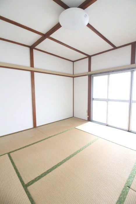 メゾンサユリの居室