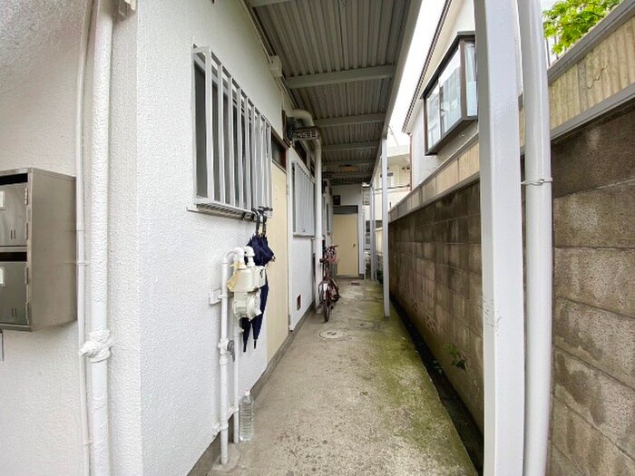 物件外観写真5　(エントランス部分)