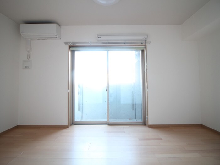 物件内観写真11　(居室)