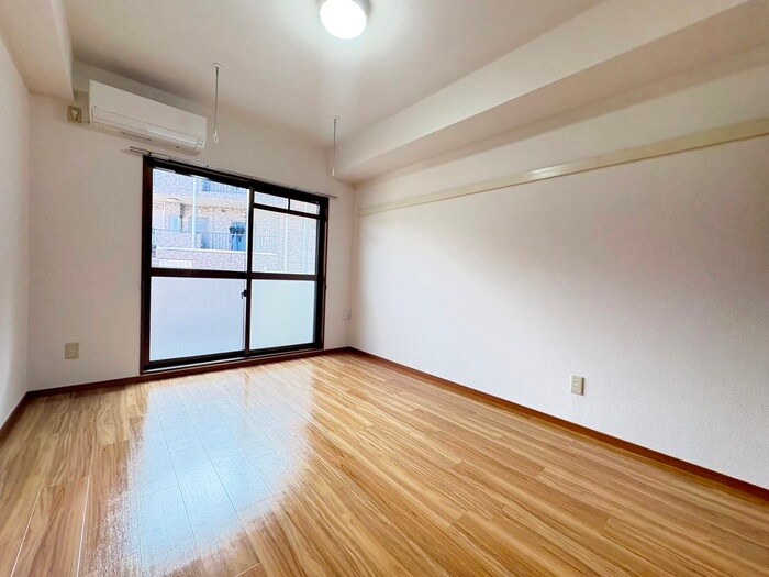 物件内観写真6　(居室)