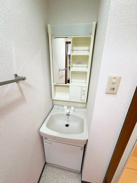 物件内観写真12　(洗面)