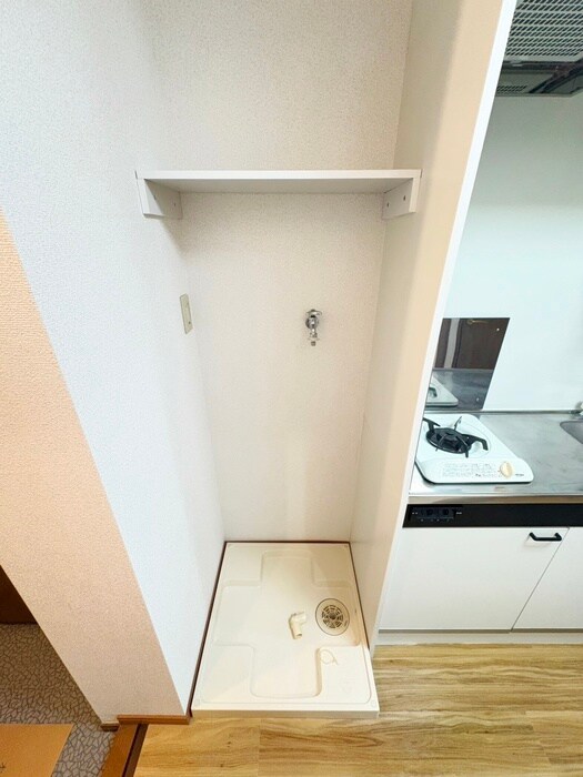 物件内観写真15　(洗濯機置場)