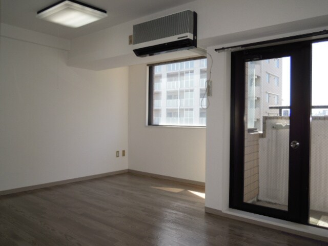 物件内観写真3　(居室)