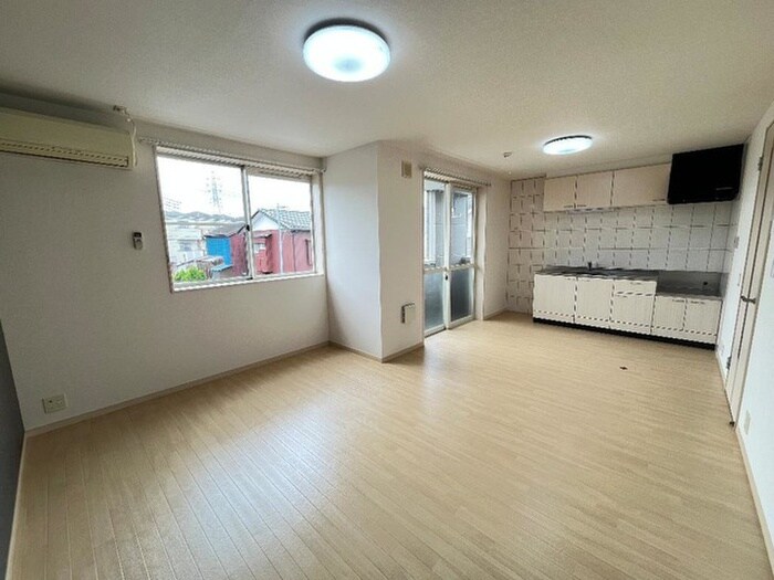 物件内観写真4　(居室)