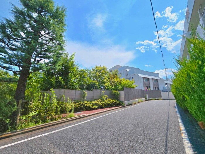 物件外観写真3　(周辺環境)