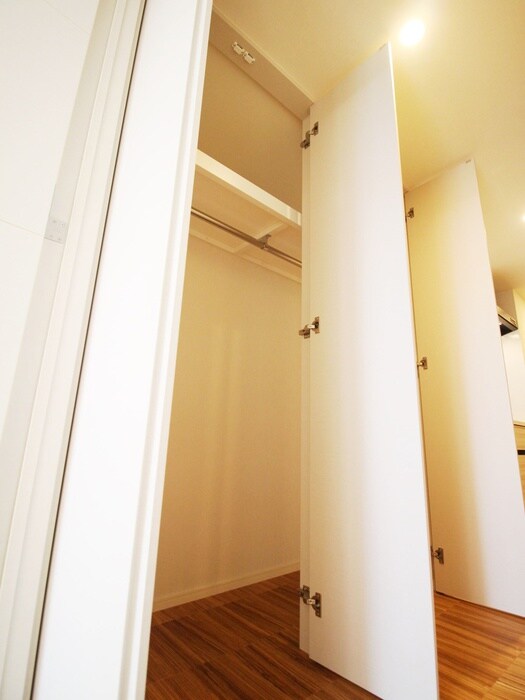 物件内観写真12　(収納)