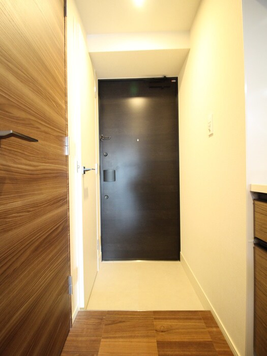 物件内観写真15　(玄関)
