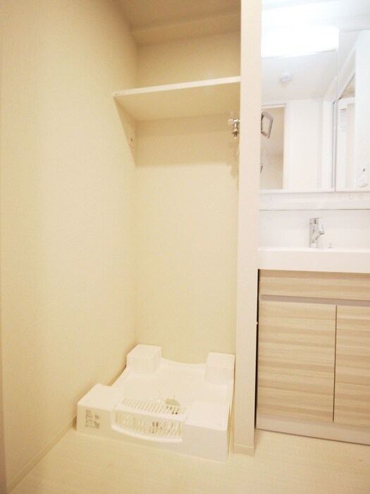 物件内観写真17　(洗濯機置場)