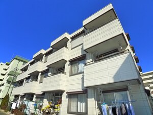 メゾンコムラ外観写真