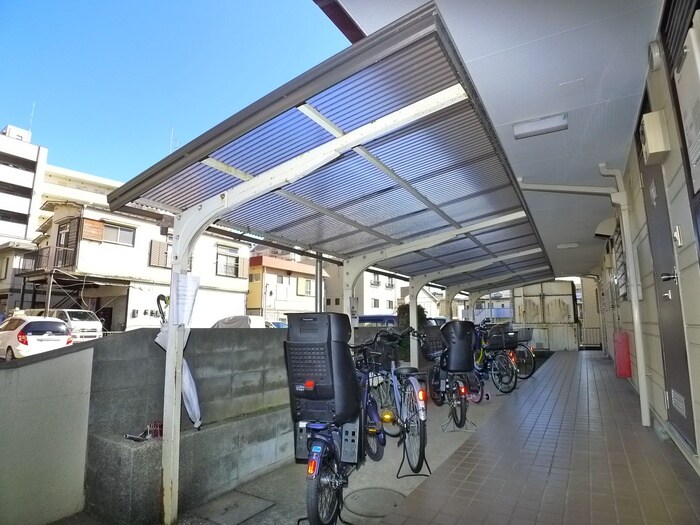 物件外観写真5　(駐輪場)