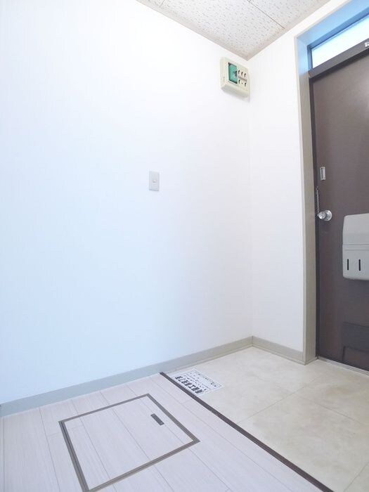 物件内観写真15　(廊下)