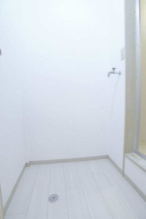 物件内観写真19　(洗濯機置場)