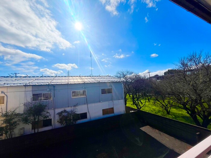 物件内観写真18　(室内からの展望)