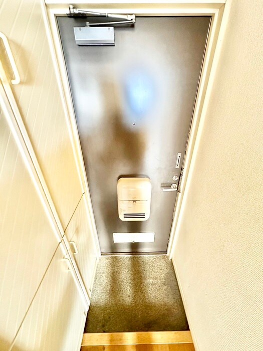 物件内観写真19　(玄関)