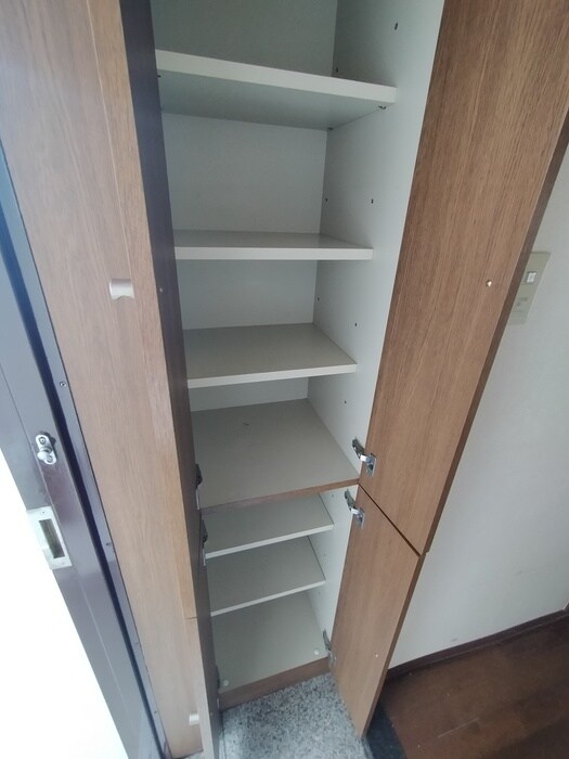 物件内観写真14　(靴箱)