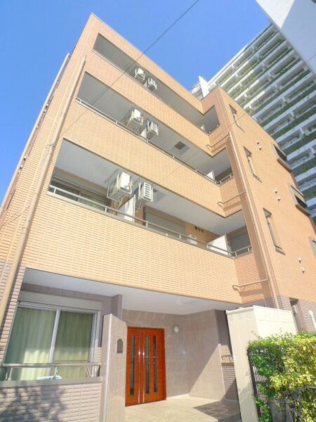 アンプルールＰａｌａｃｅＡ外観写真